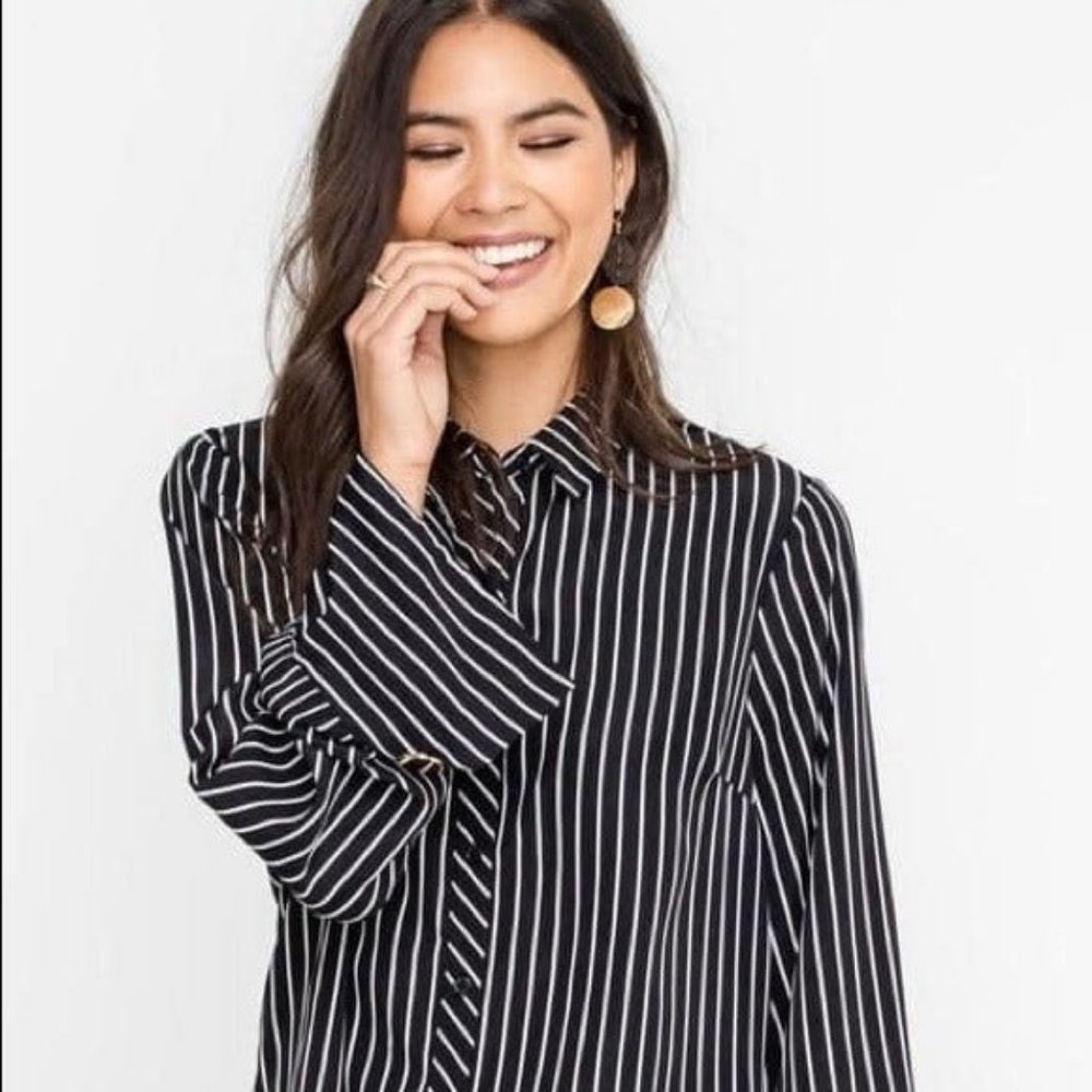 Lush womens Black Wide Sleeve button shirt medium